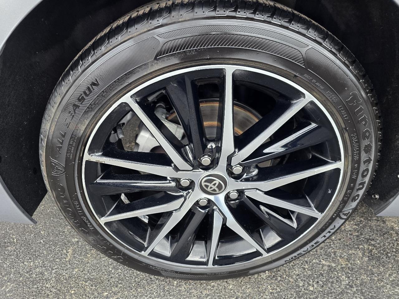 Toyota Camry SE 2023