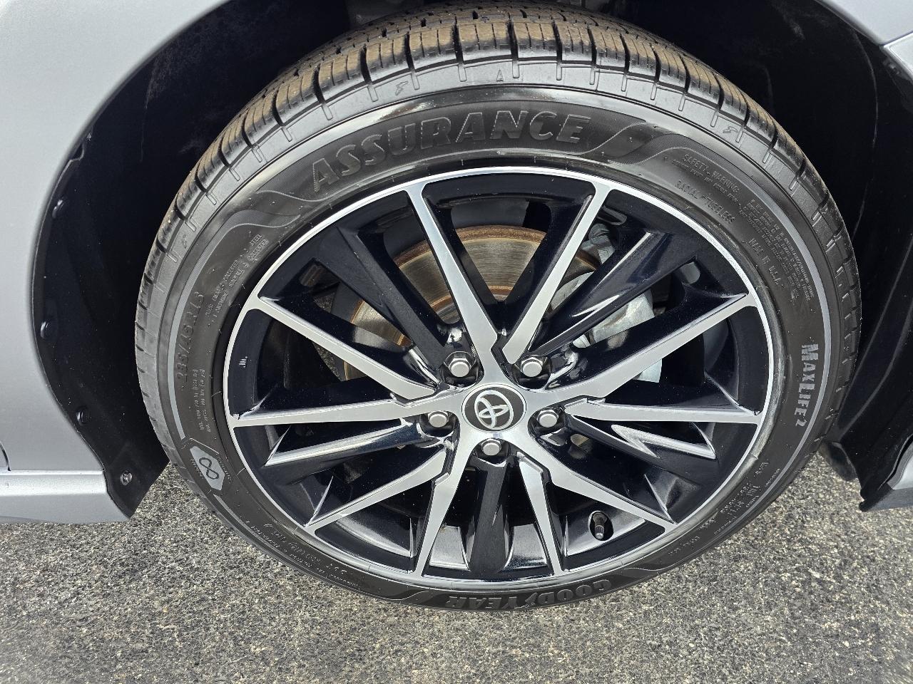 Toyota Camry SE 2023