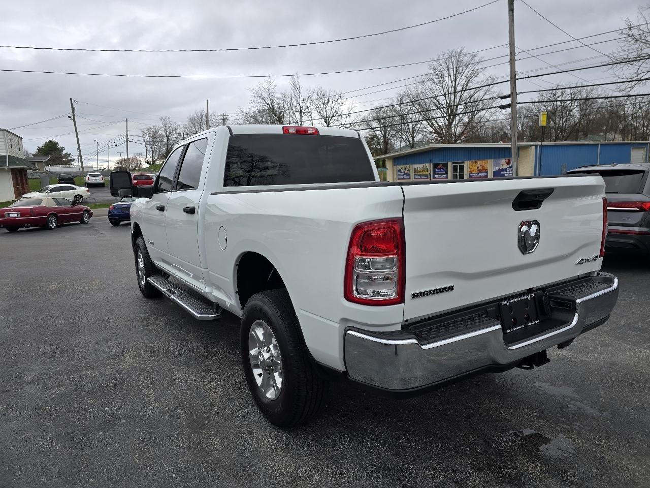 RAM 2500 4WD Crew Cab 149" Big Horn 2024