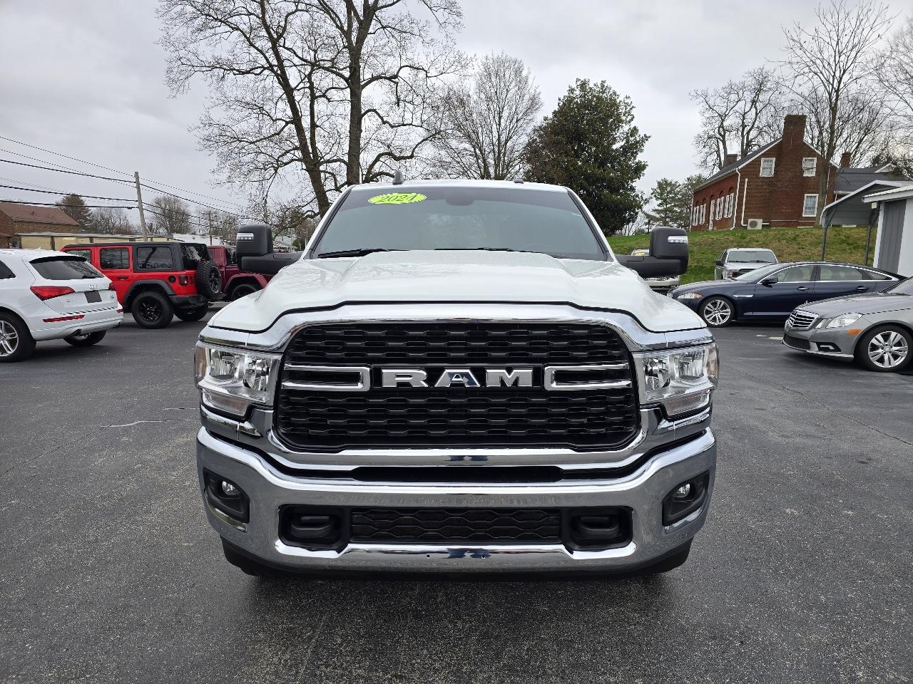 RAM 2500 4WD Crew Cab 149" Big Horn 2024