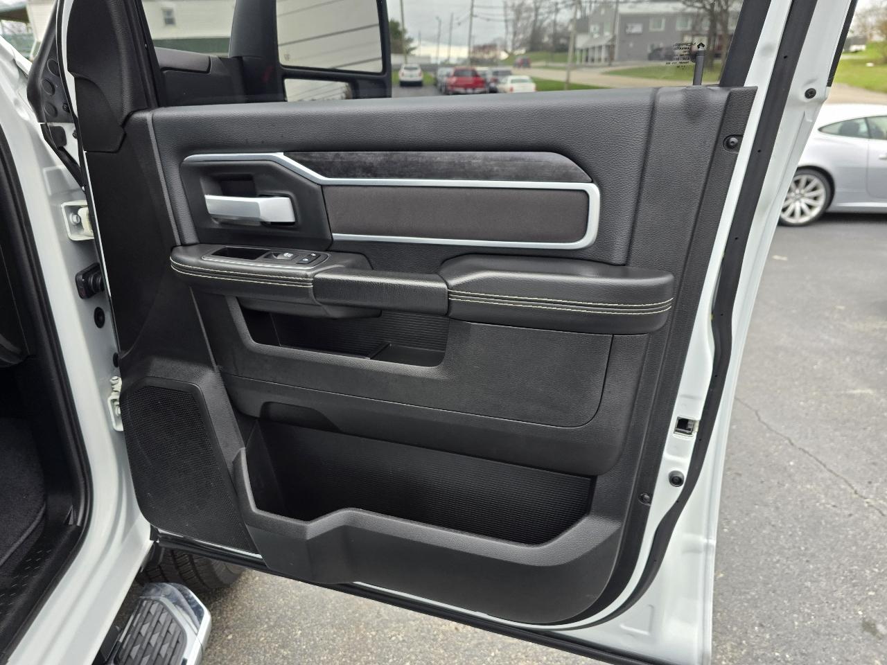 RAM 2500 4WD Crew Cab 149" Big Horn 2024