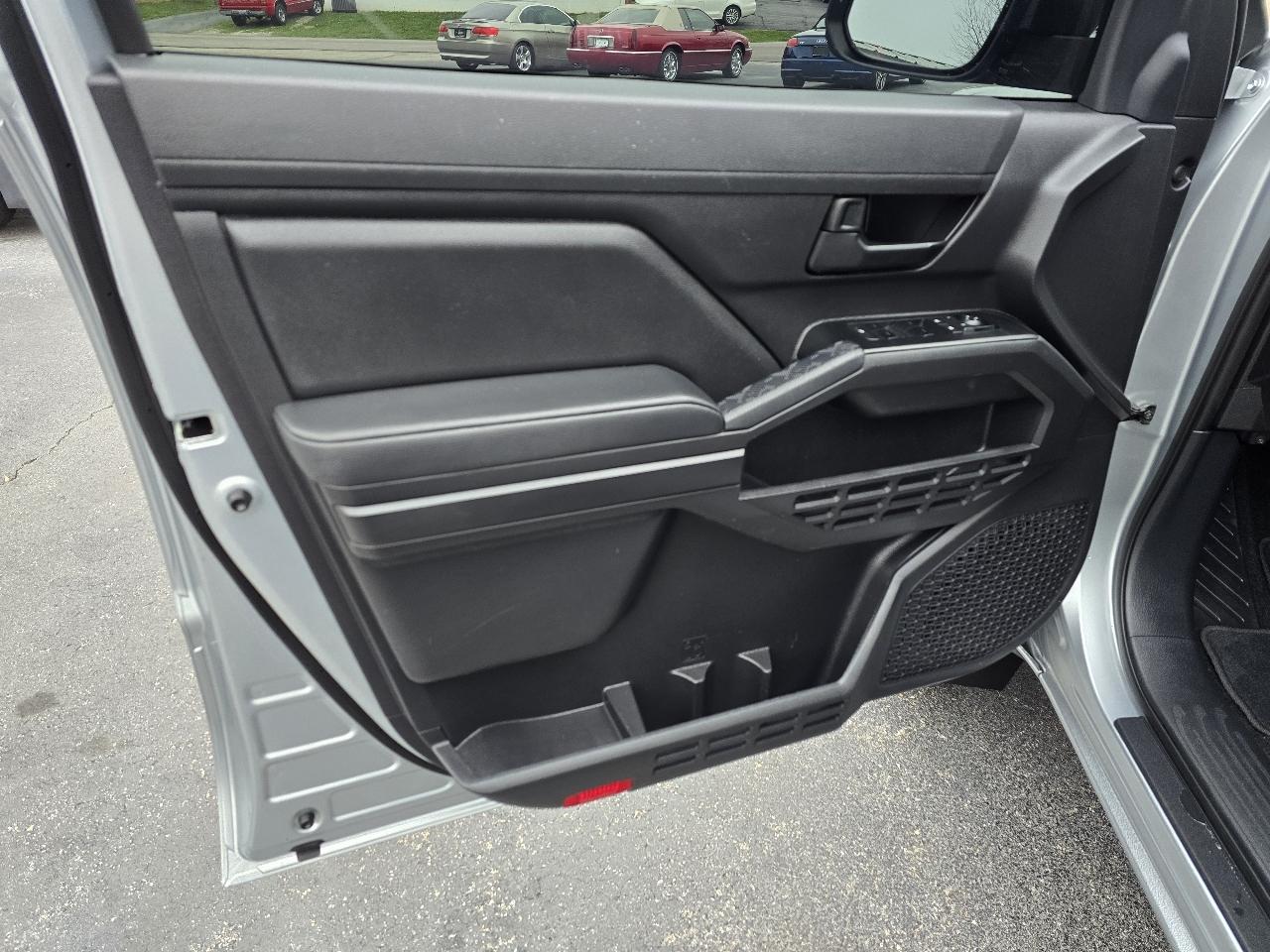 Toyota Tacoma SR Double Cab 4WD 2024