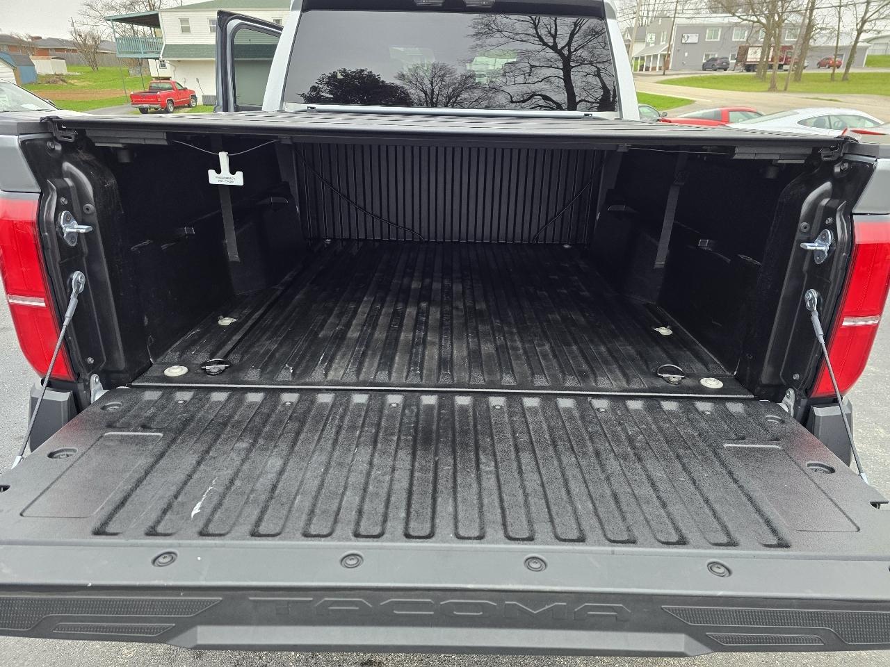 Toyota Tacoma SR Double Cab 4WD 2024