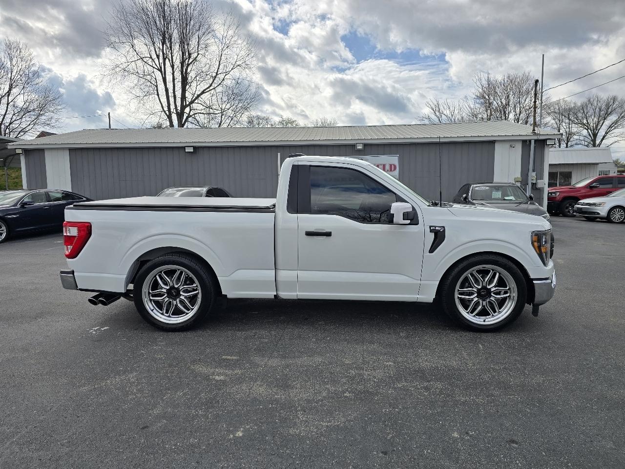 Ford F-150 2WD Reg Cab 122.5" XL 2023