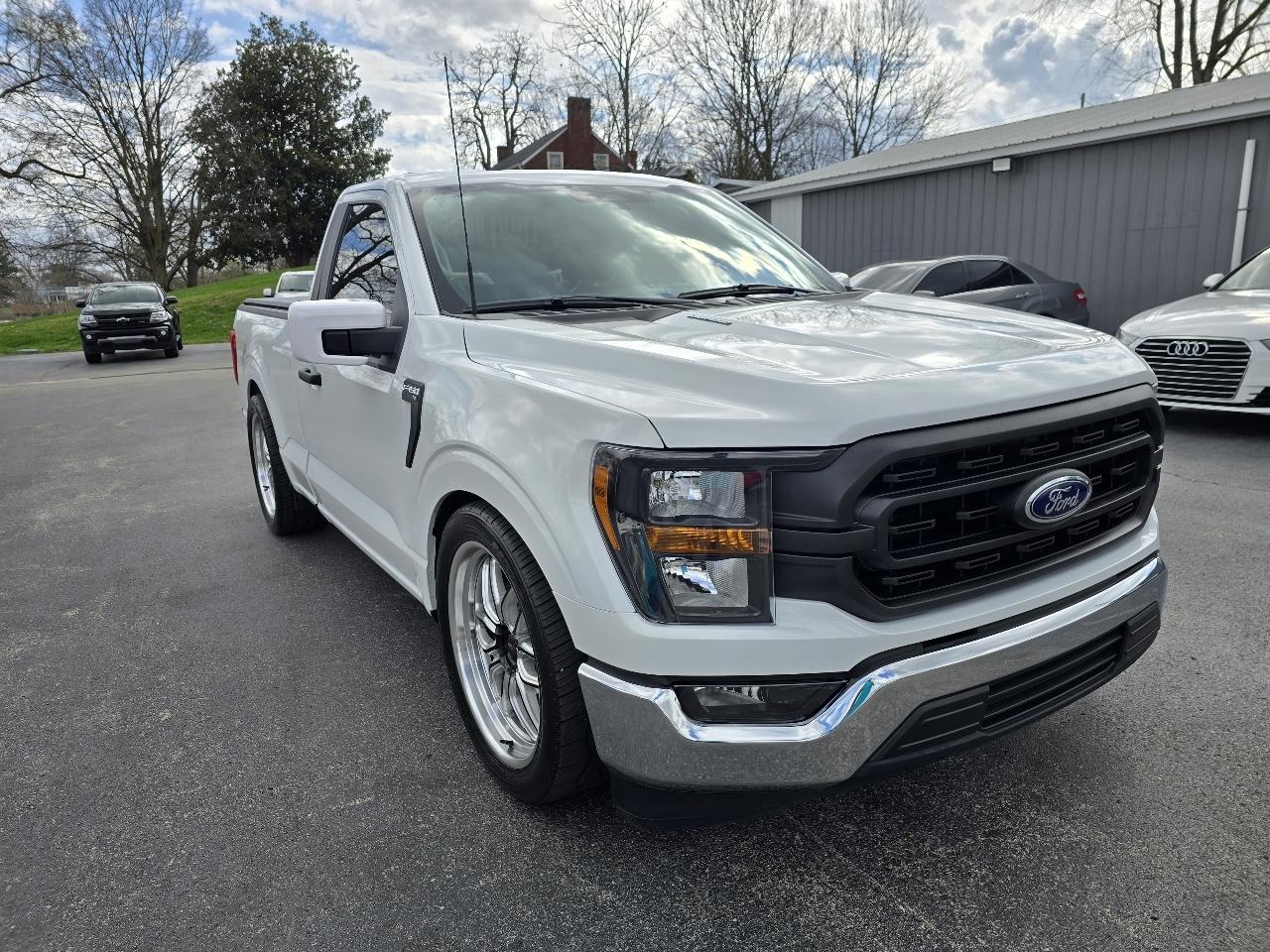 Ford F-150 2WD Reg Cab 122.5" XL 2023