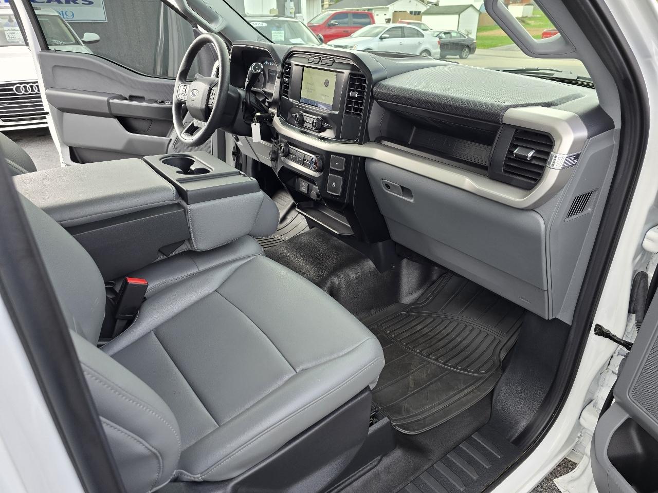 Ford F-150 2WD Reg Cab 122.5" XL 2023