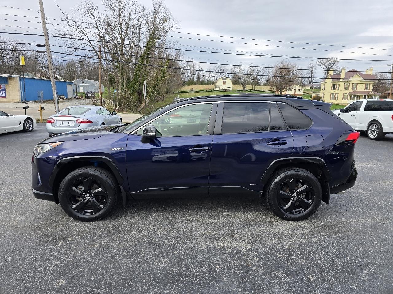 Toyota RAV4 Hybrid XSE 2019