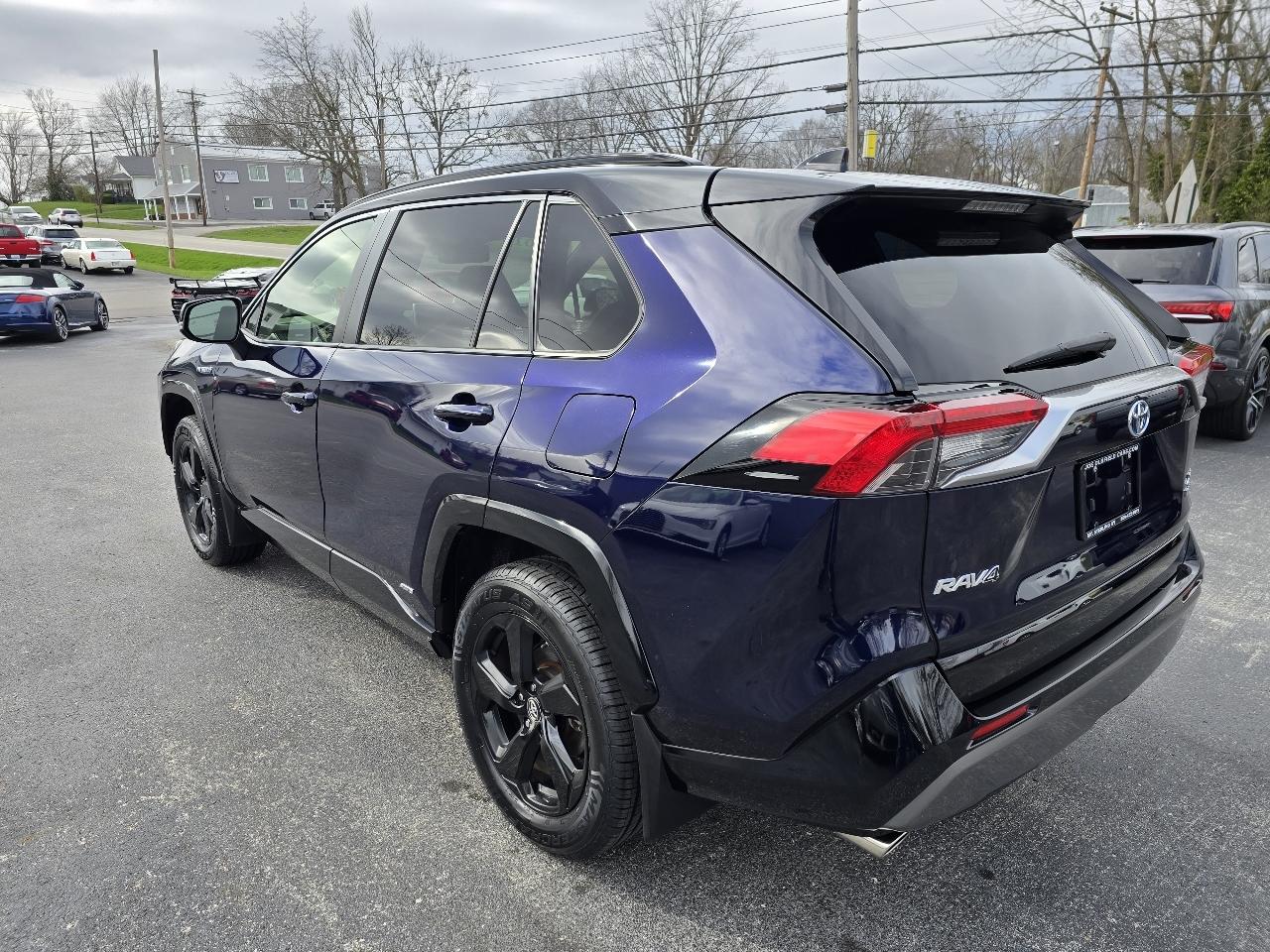 Toyota RAV4 Hybrid XSE 2019
