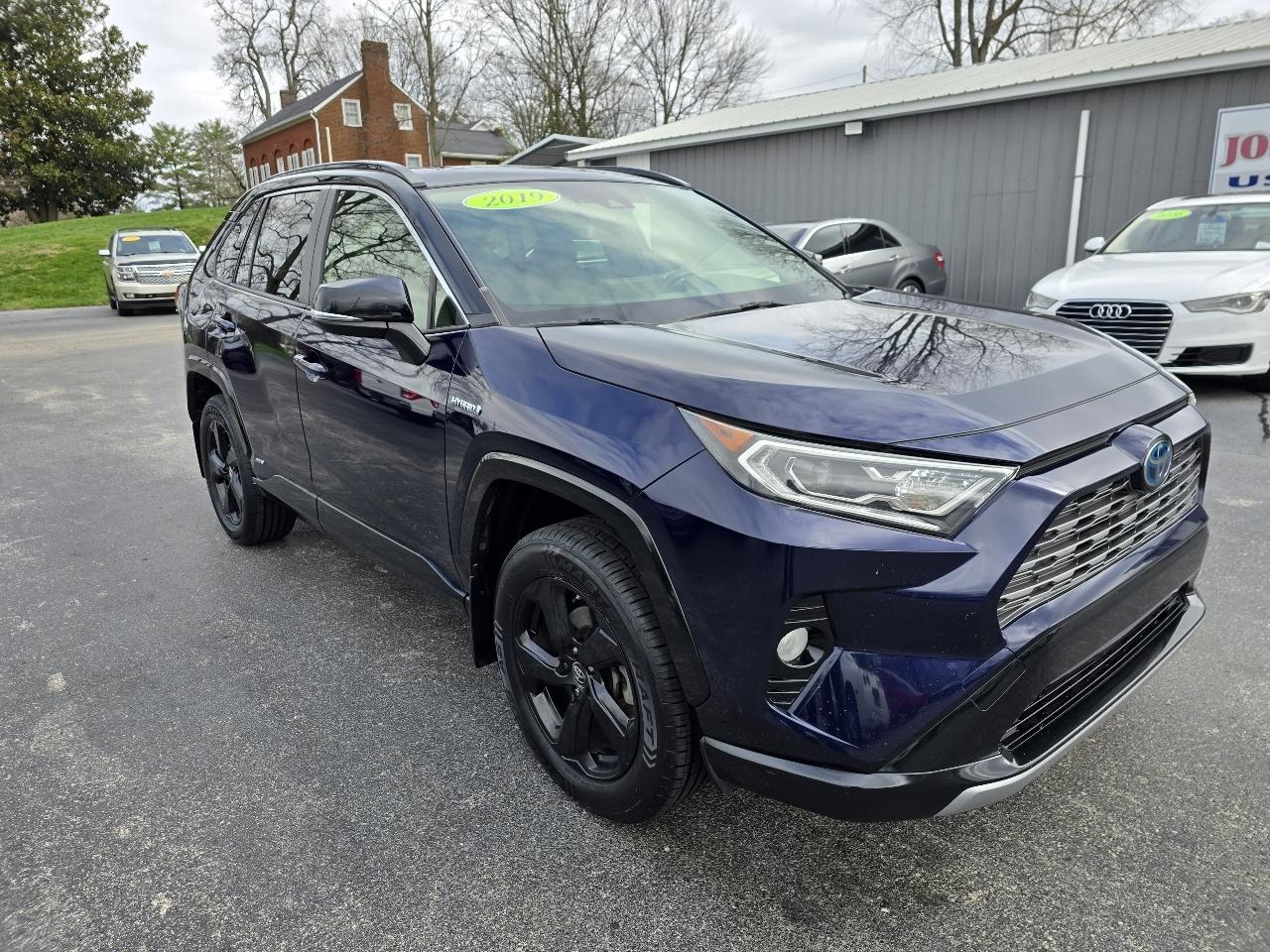 Toyota RAV4 Hybrid XSE 2019