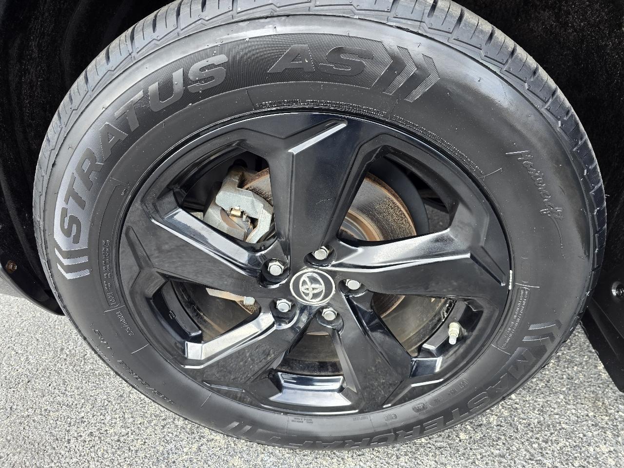 Toyota RAV4 Hybrid XSE 2019