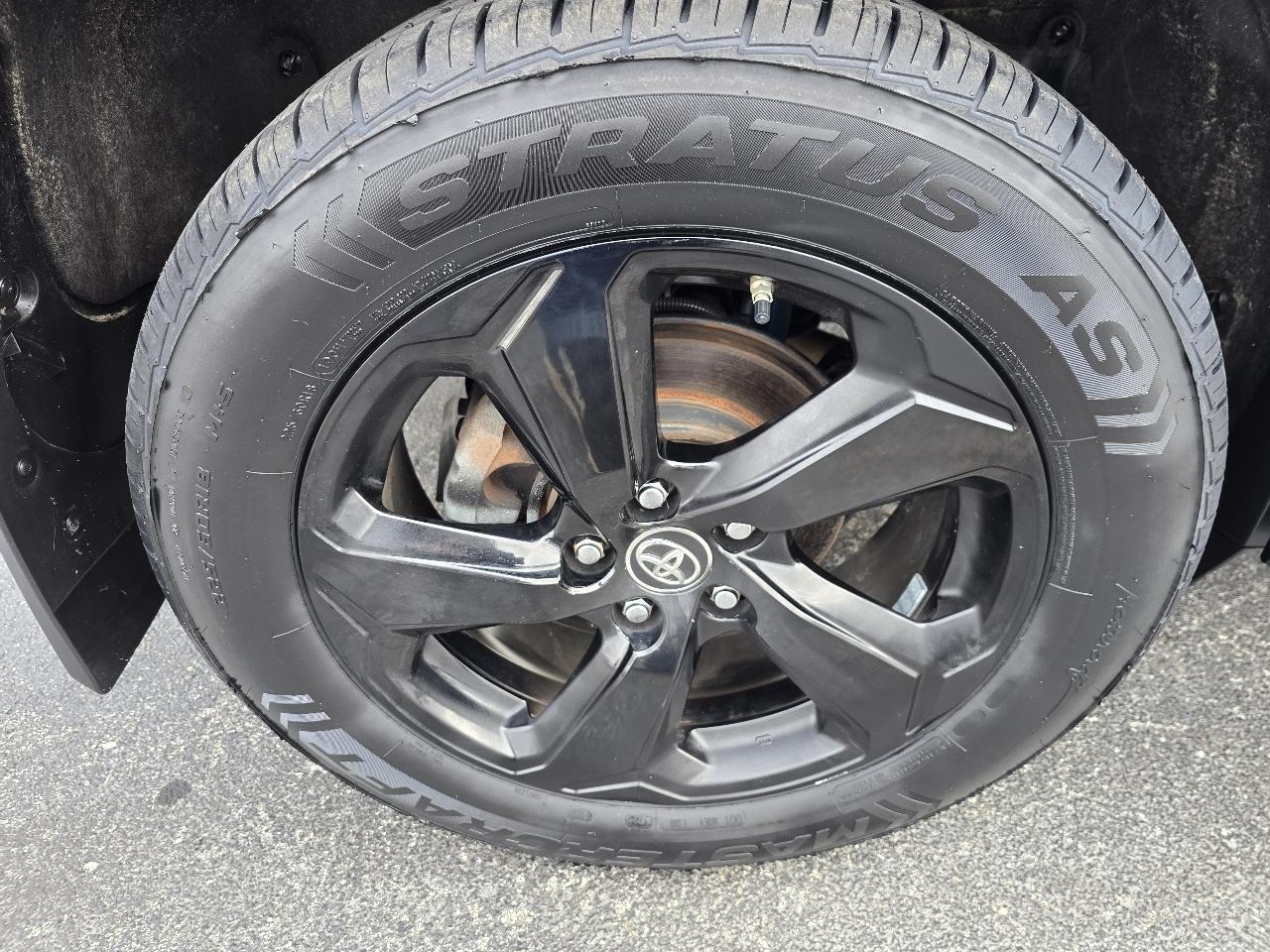 Toyota RAV4 Hybrid XSE 2019