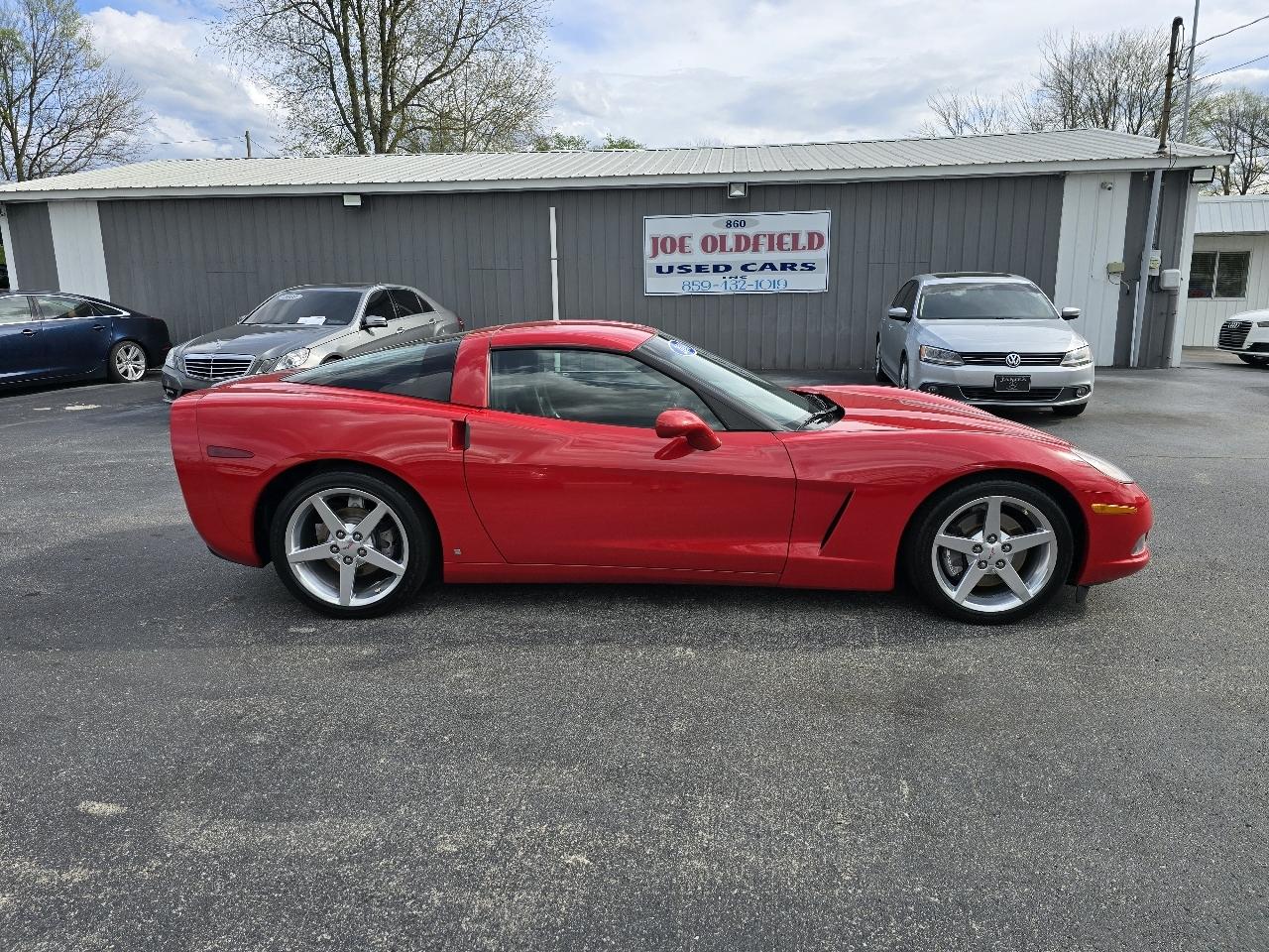 Chevrolet Corvette 2LT 2D Coupe 2006