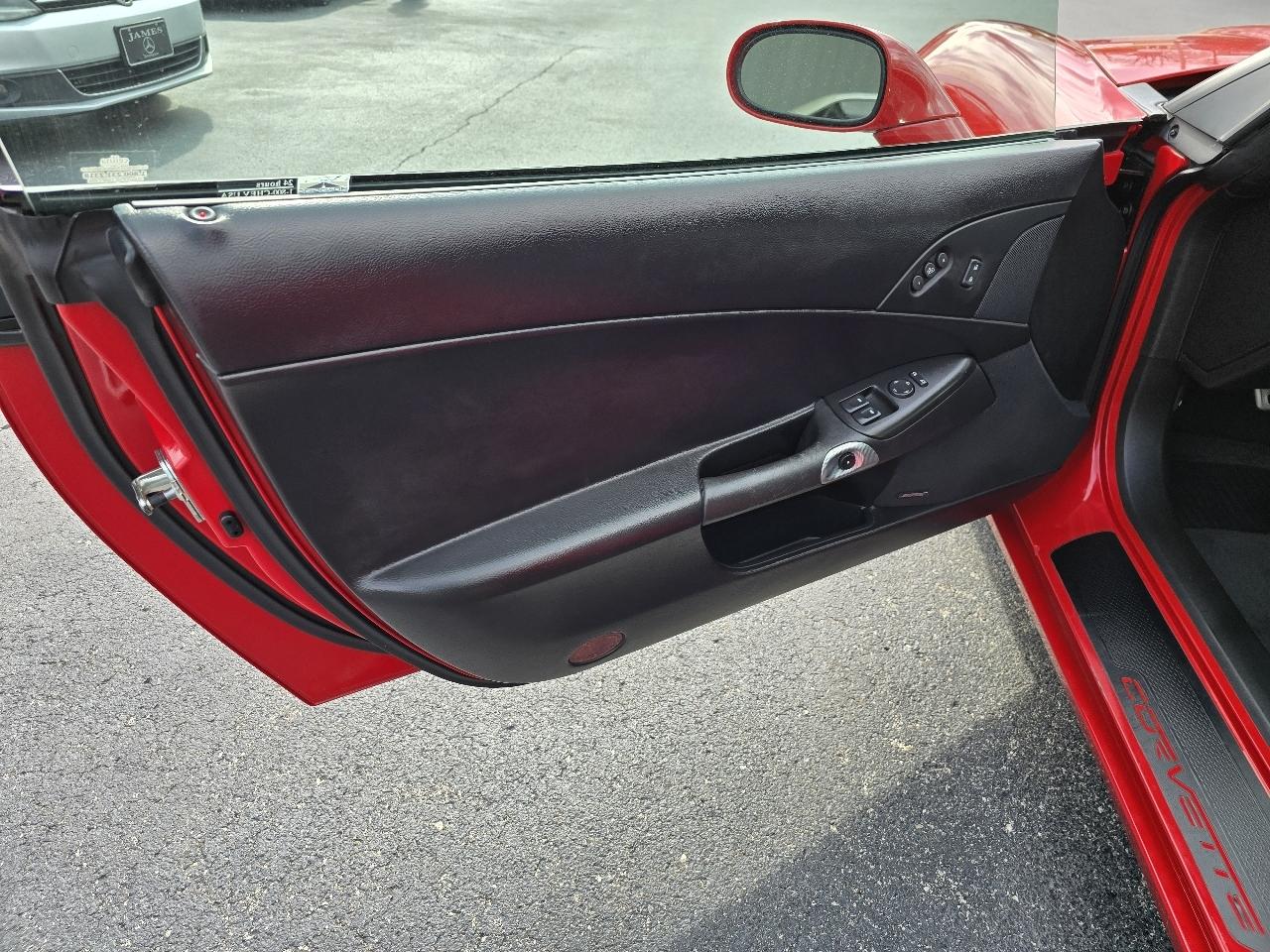 Chevrolet Corvette 2LT 2D Coupe 2006