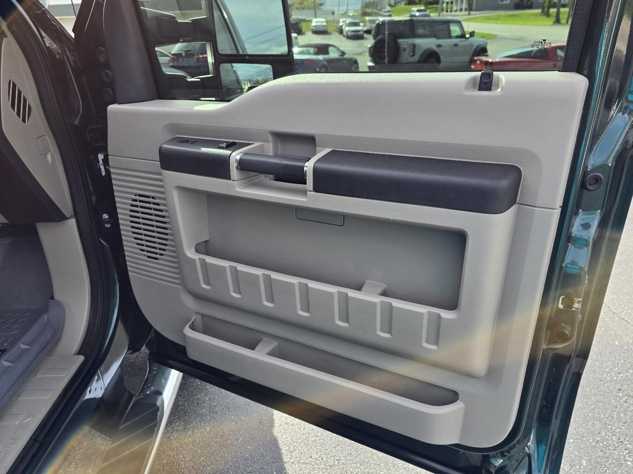 Ford F-250 SD XLT Crew Cab Long Bed 4WD 2009