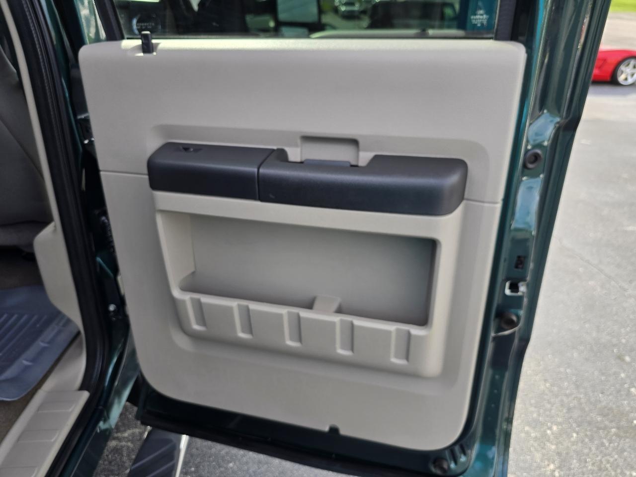 Ford F-250 SD XLT Crew Cab Long Bed 4WD 2009