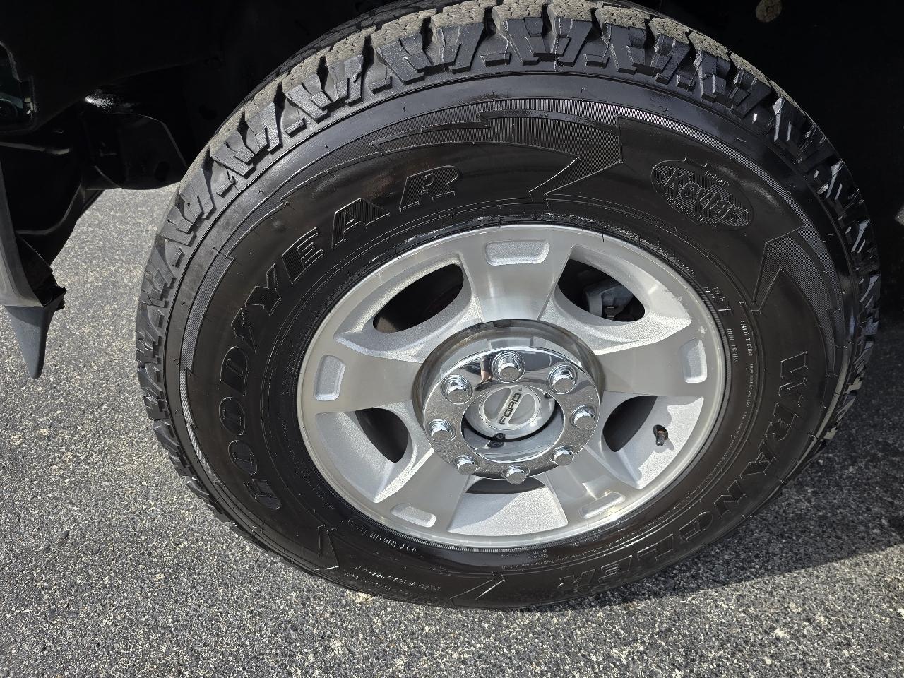 Ford F-250 SD XLT Crew Cab Long Bed 4WD 2009