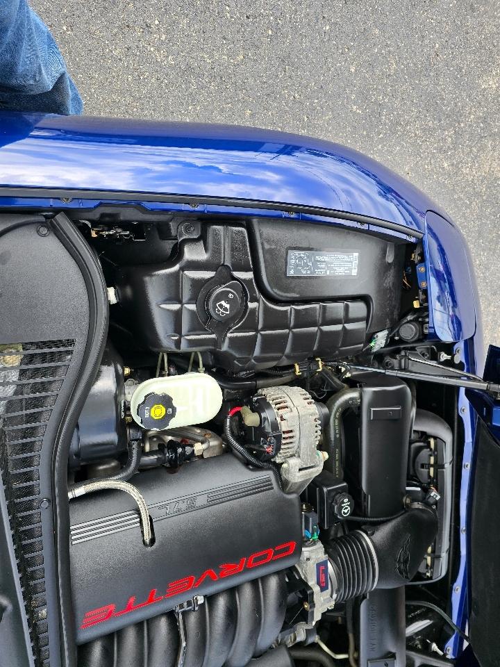 Chevrolet Corvette Coupe 2004