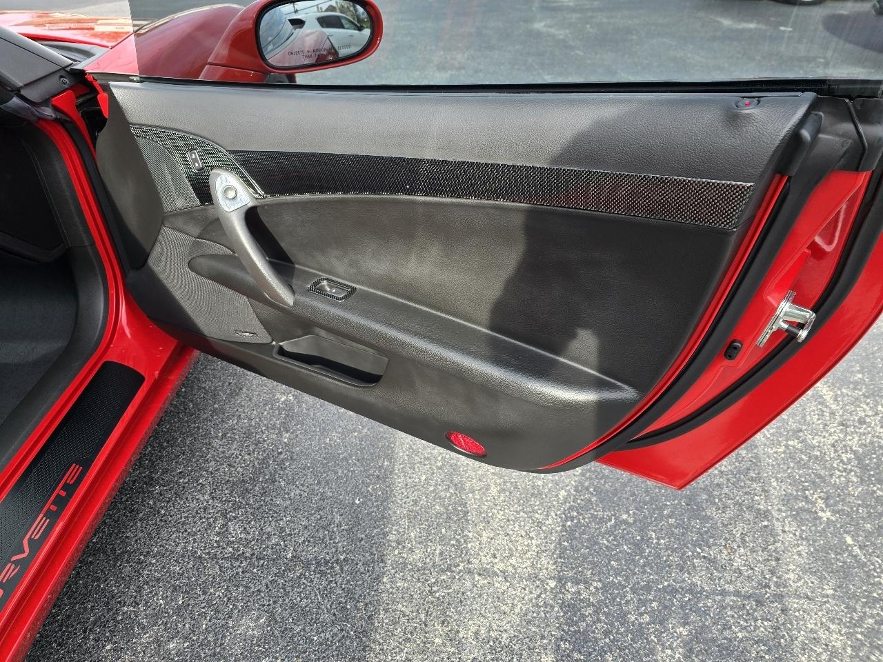 Chevrolet Corvette 2LT Coupe Automatic 2005