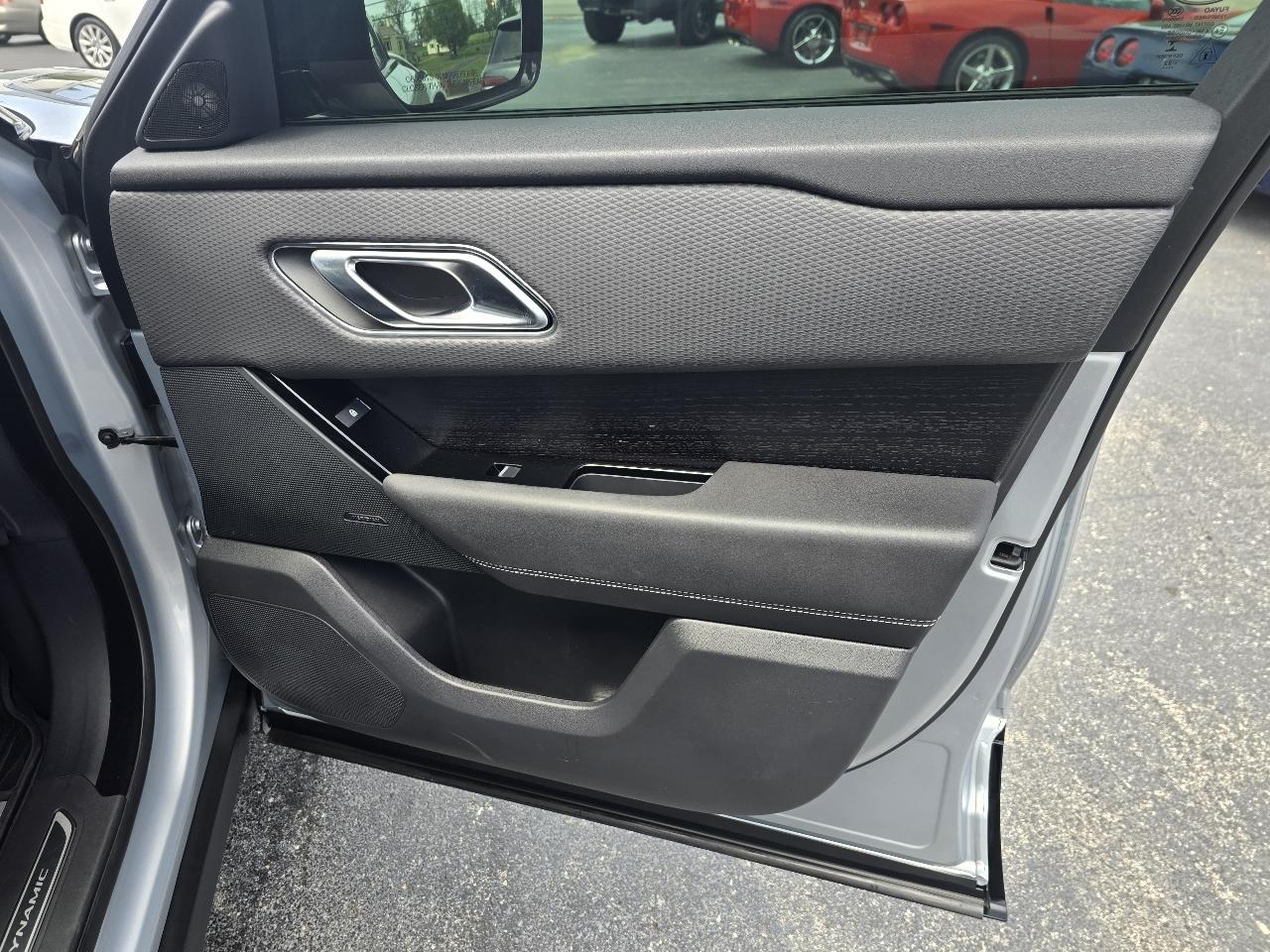 Land Rover Range Rover Velar P250 R-Dynamic S 2023