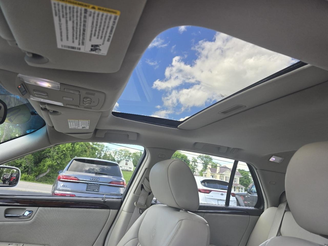 Cadillac DTS 4dr Sdn Luxury I 2007