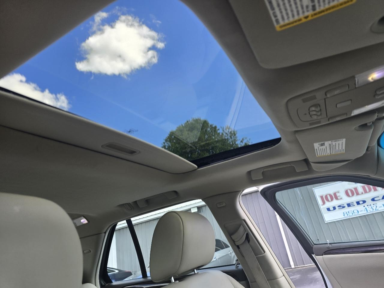 Cadillac DTS 4dr Sdn Luxury I 2007