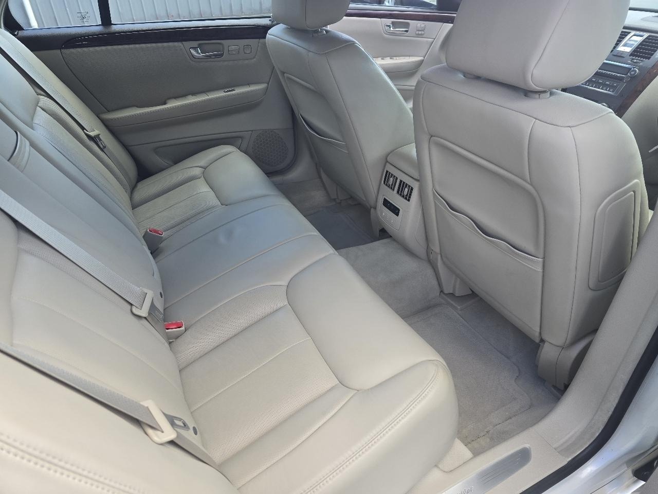 Cadillac DTS 4dr Sdn Luxury I 2007