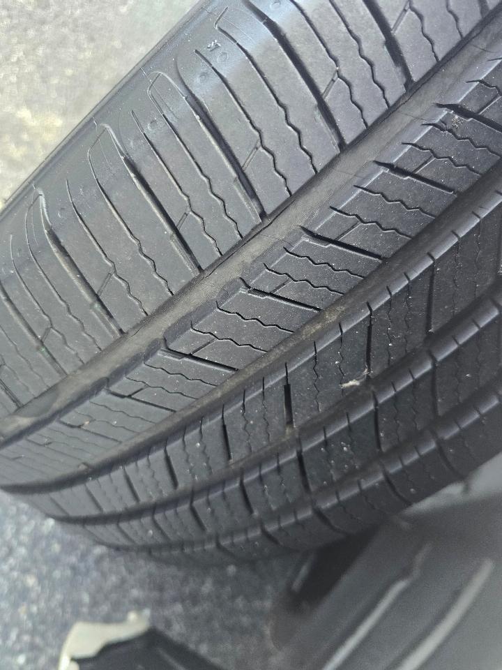 Cadillac DTS 4dr Sdn Luxury I 2007