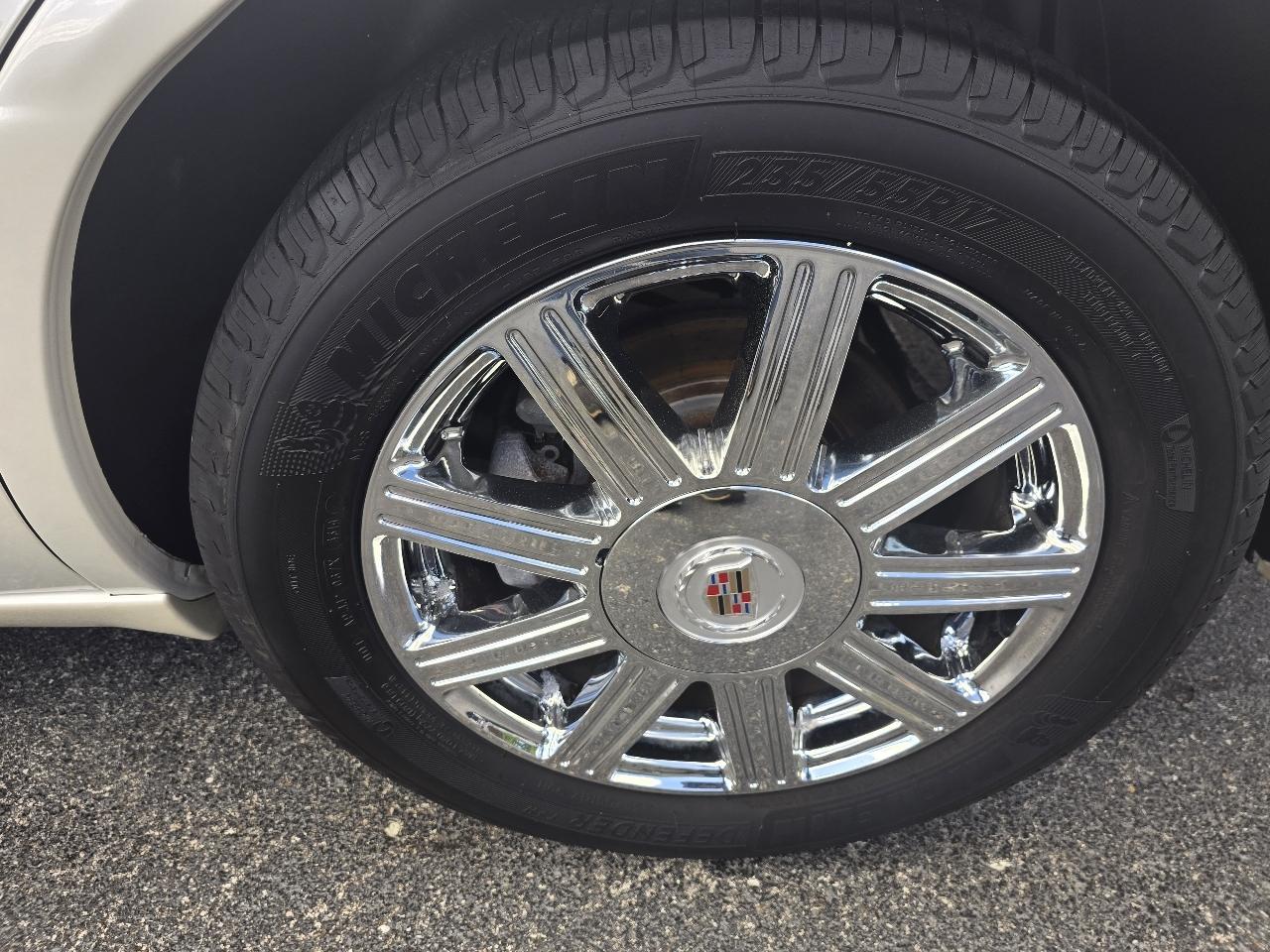 Cadillac DTS 4dr Sdn Luxury I 2007