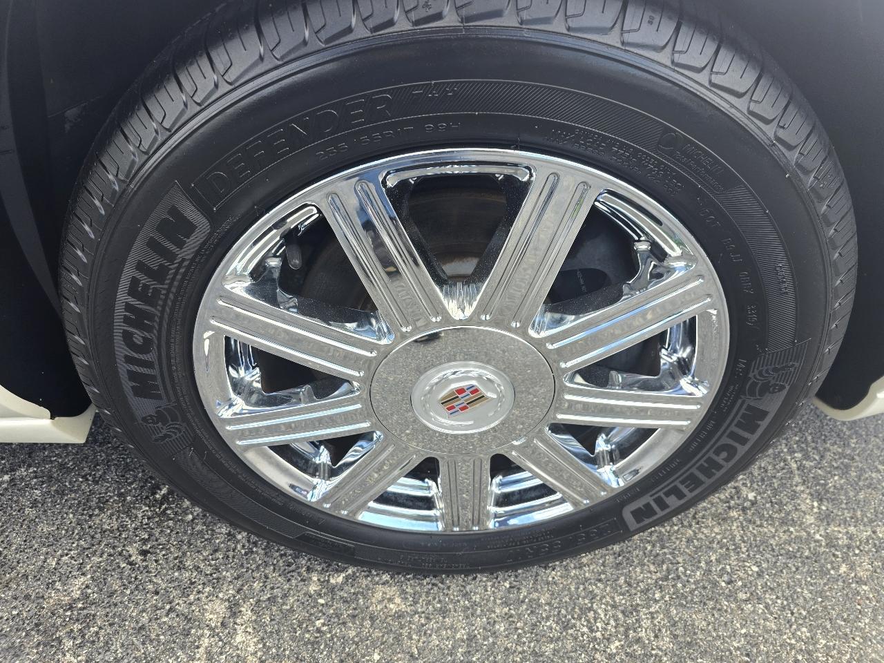 Cadillac DTS 4dr Sdn Luxury I 2007