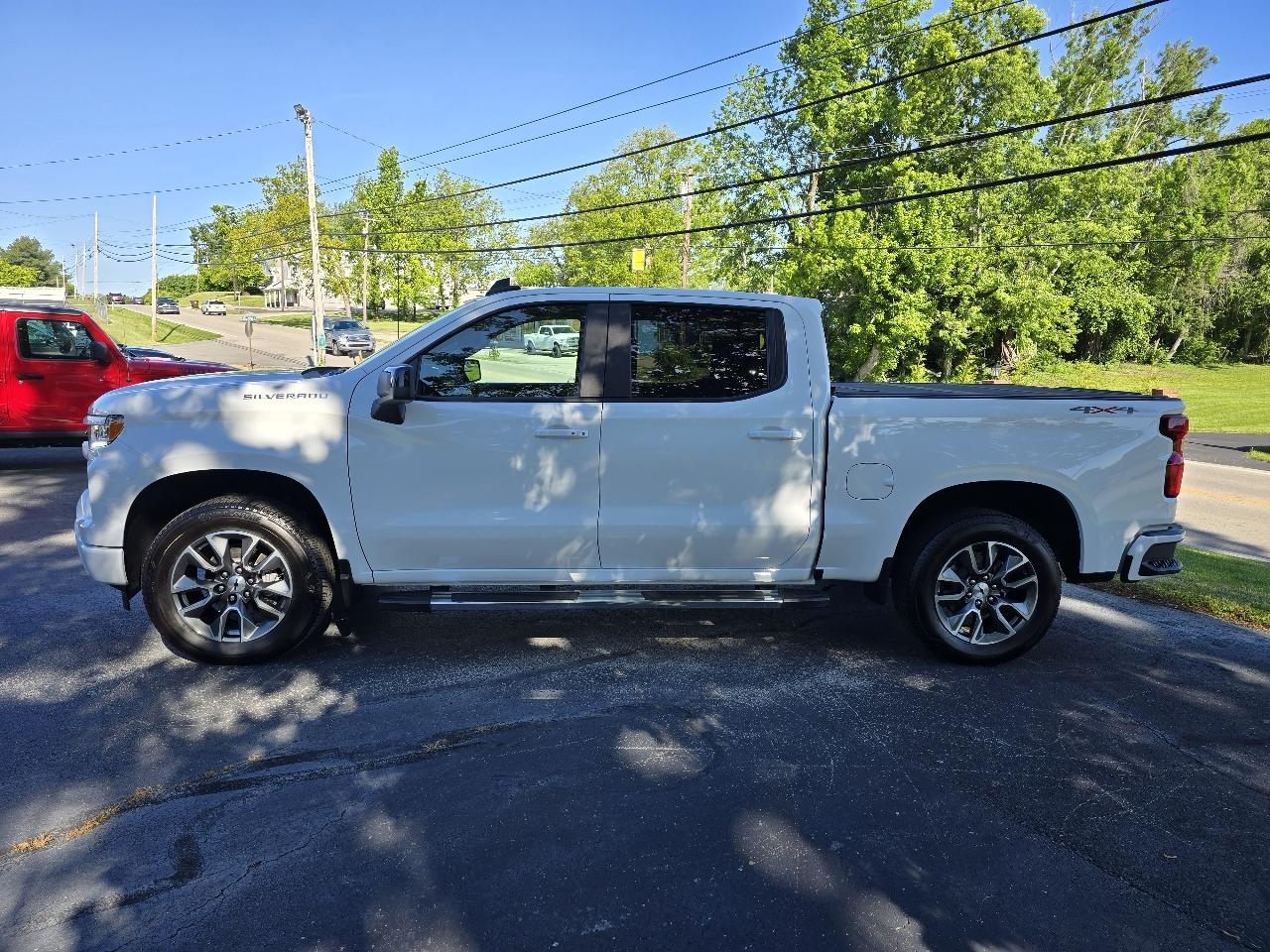 Chevrolet Silverado 1500 4WD Crew Cab 147" RST 2025