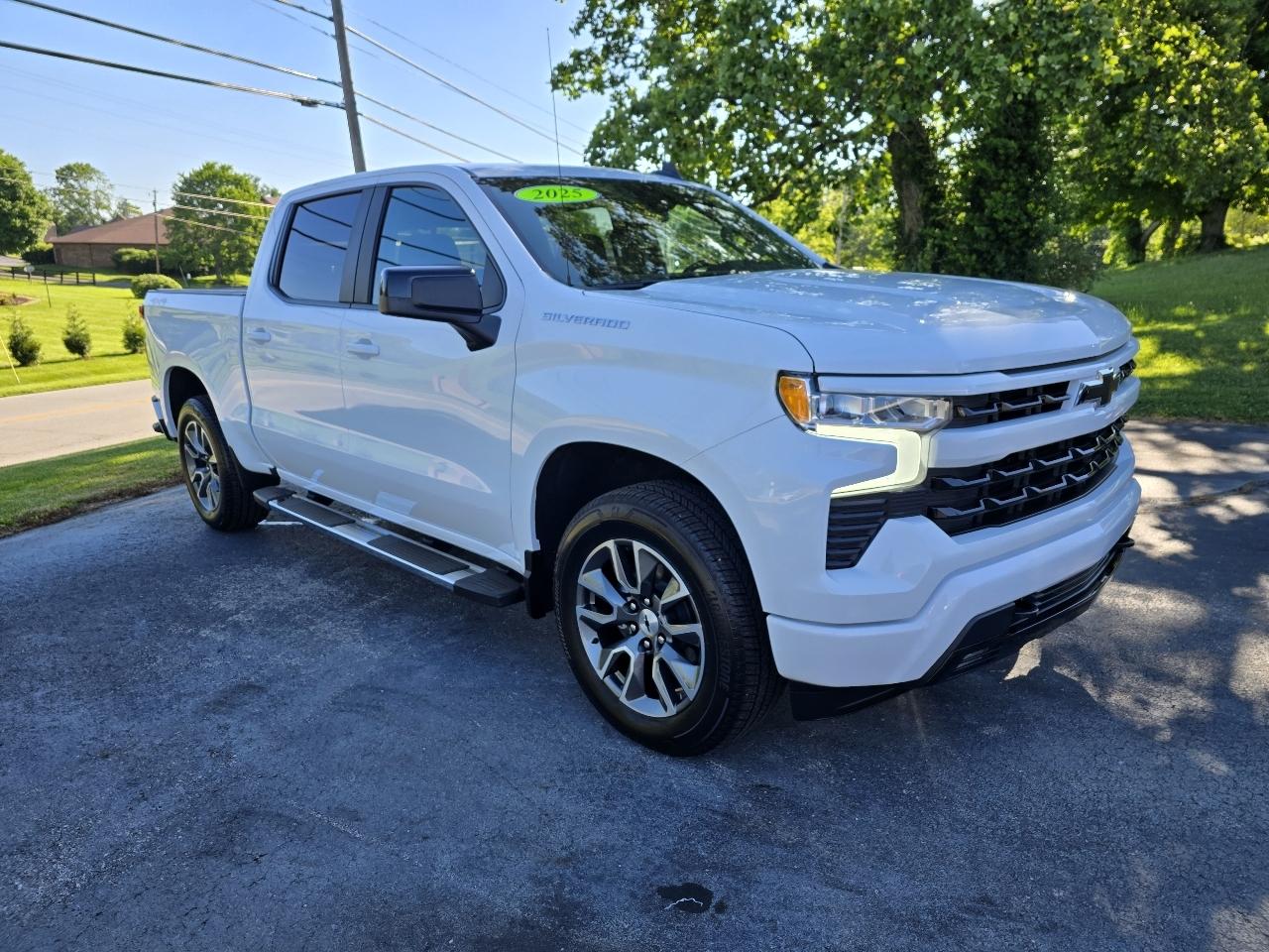Chevrolet Silverado 1500 4WD Crew Cab 147" RST 2025