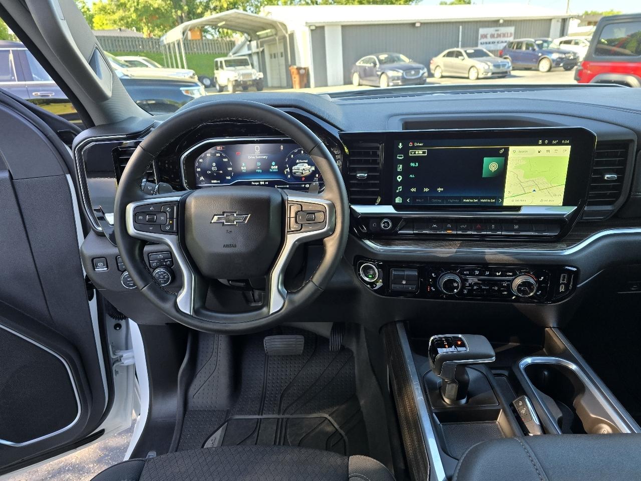 Chevrolet Silverado 1500 4WD Crew Cab 147" RST 2025