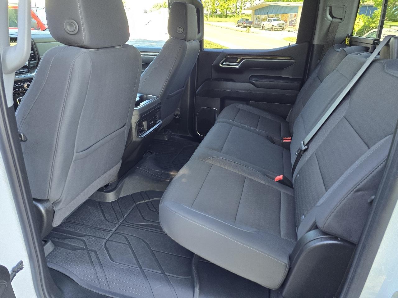 Chevrolet Silverado 1500 4WD Crew Cab 147" RST 2025