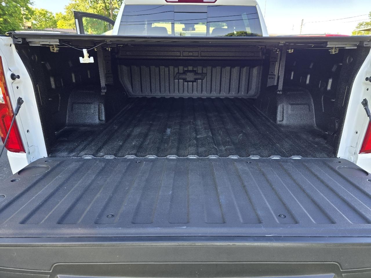 Chevrolet Silverado 1500 4WD Crew Cab 147" RST 2025