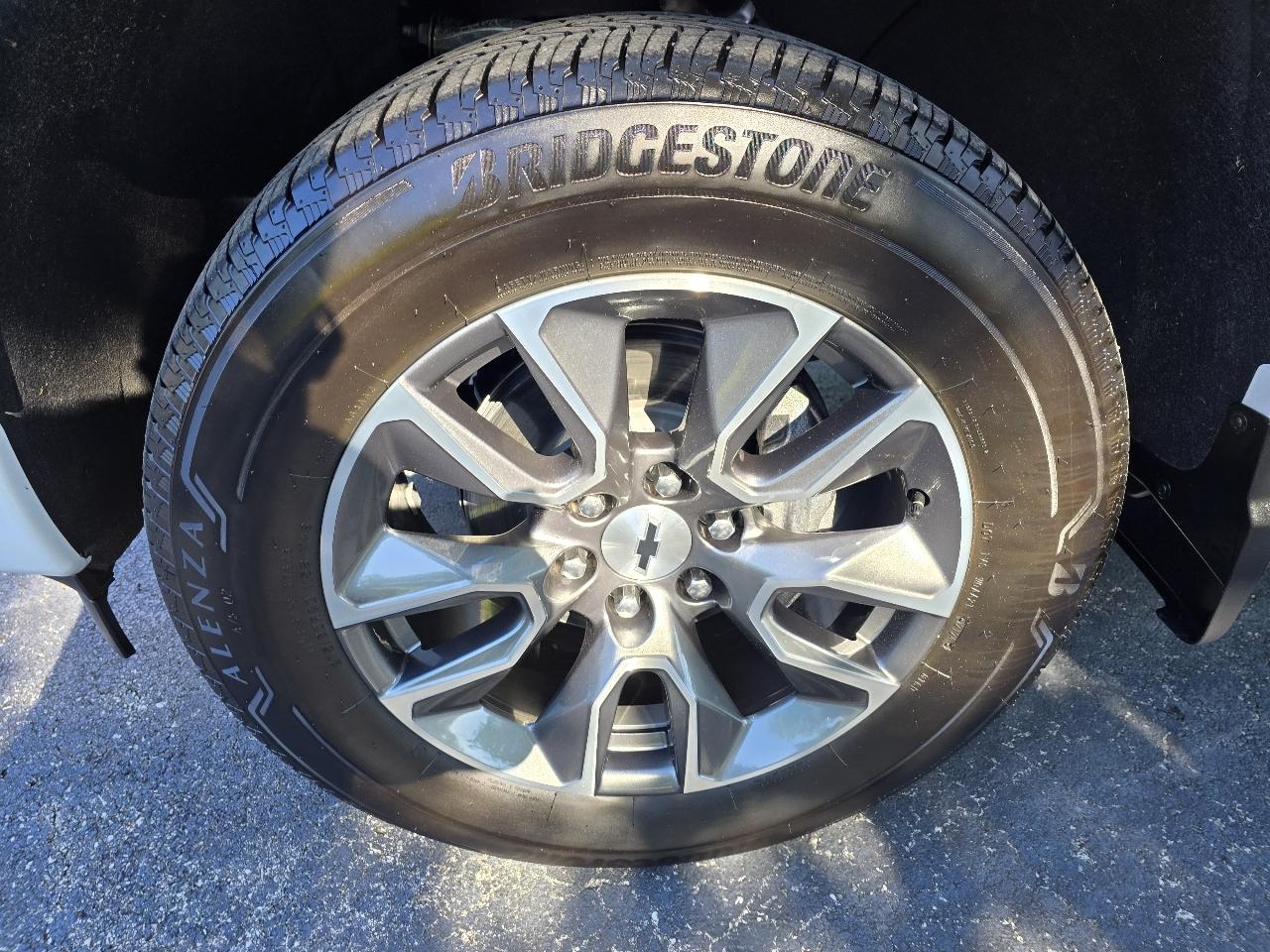 Chevrolet Silverado 1500 4WD Crew Cab 147" RST 2025