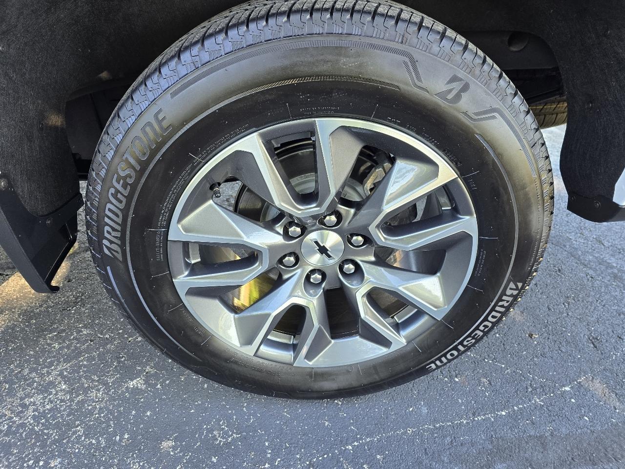 Chevrolet Silverado 1500 4WD Crew Cab 147" RST 2025