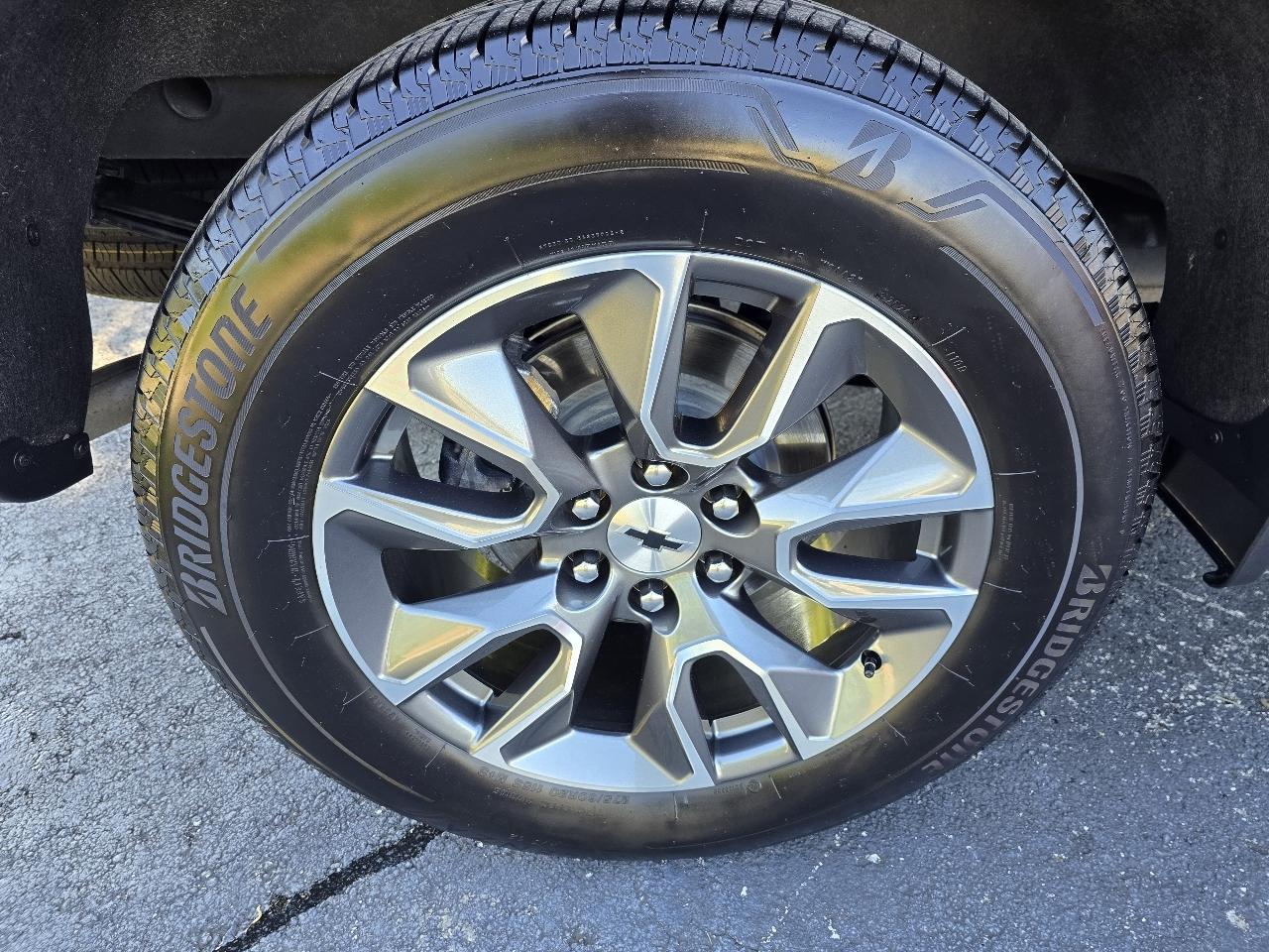 Chevrolet Silverado 1500 4WD Crew Cab 147" RST 2025