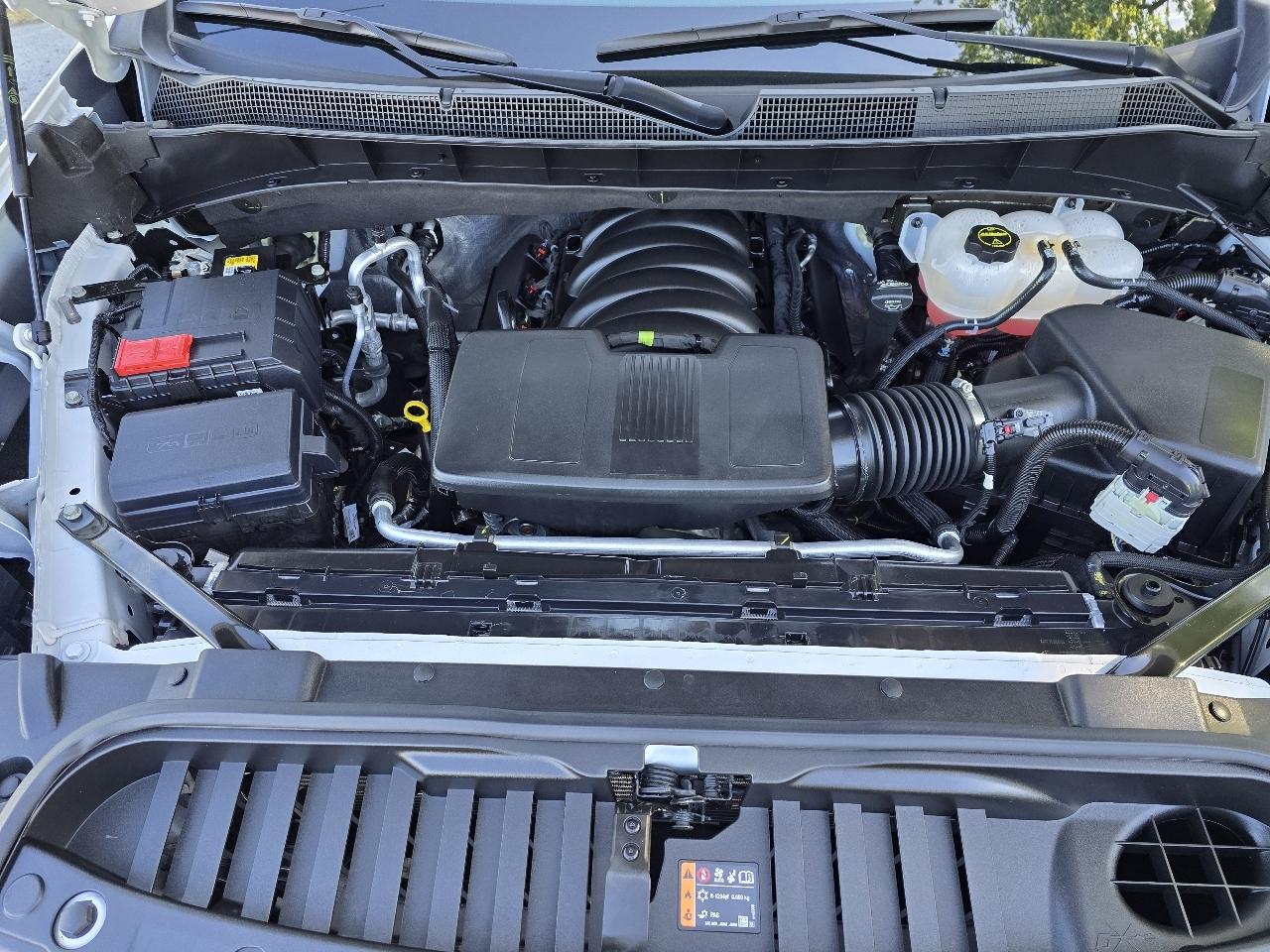 Chevrolet Silverado 1500 4WD Crew Cab 147" RST 2025