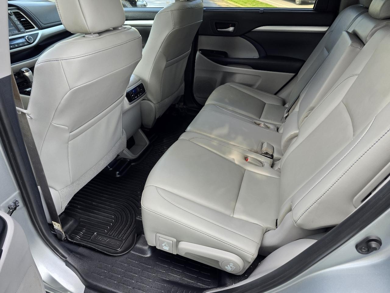 Toyota Highlander XLE AWD V6 2019