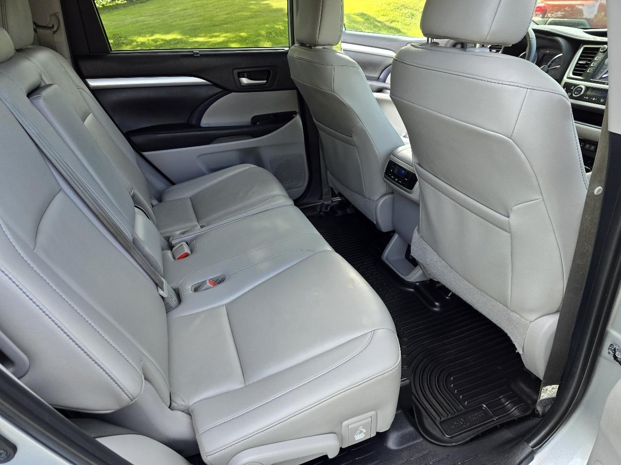 Toyota Highlander XLE AWD V6 2019