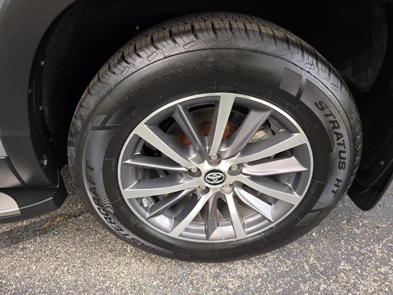 Toyota Highlander XLE AWD V6 2019