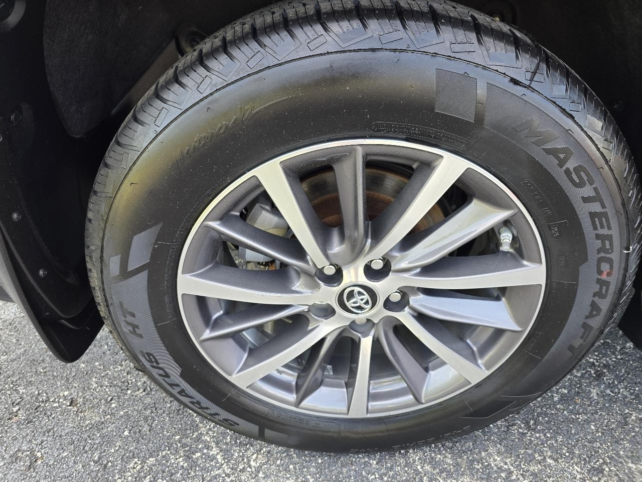Toyota Highlander XLE AWD V6 2019