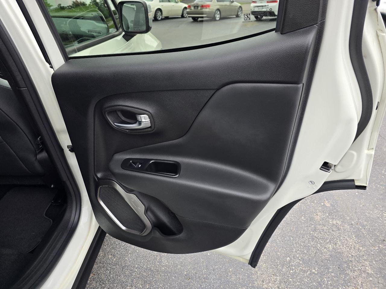 2018 Jeep Renegade Limited - Photo 19