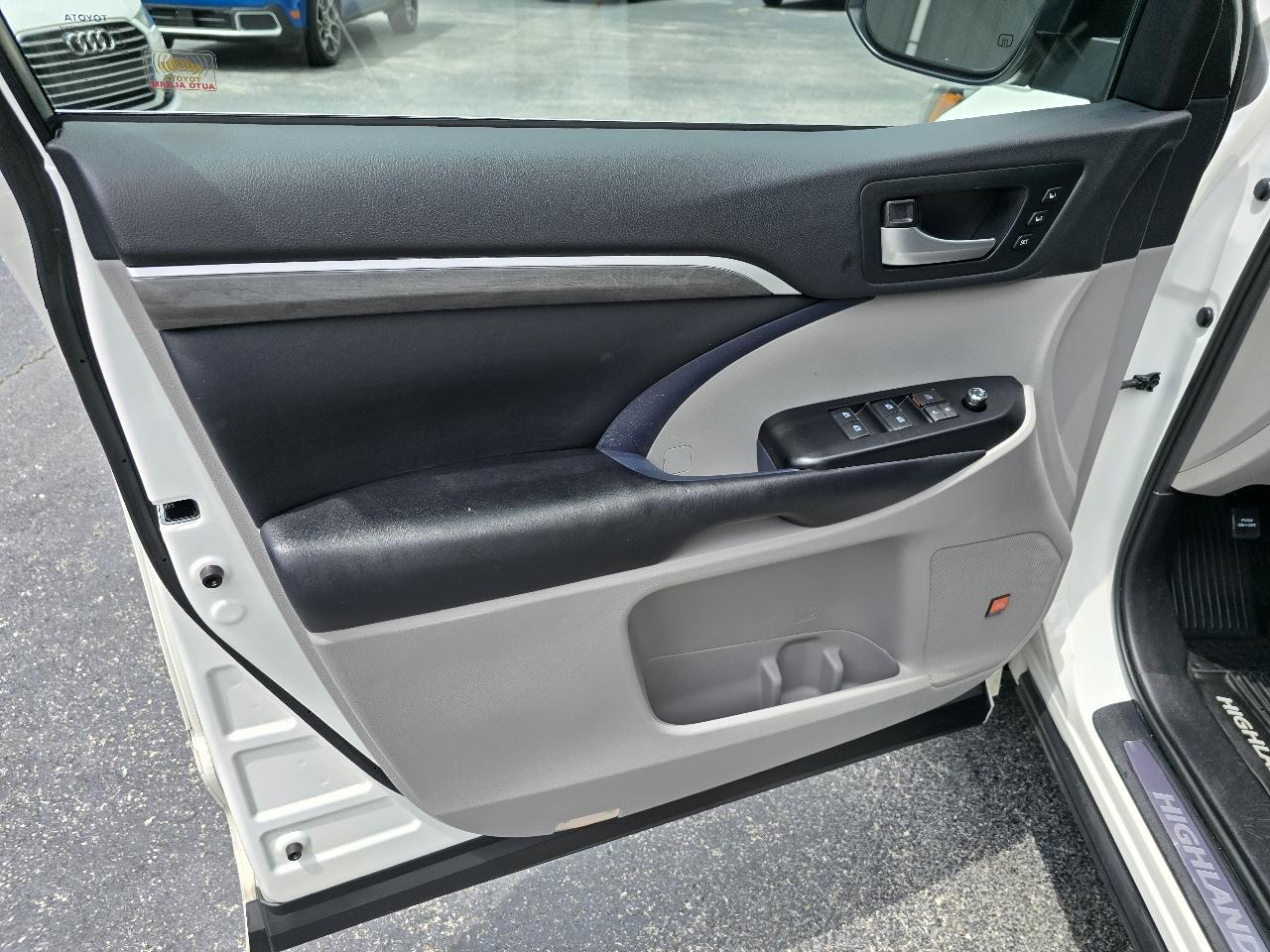 Toyota Highlander Limited AWD V6 2019