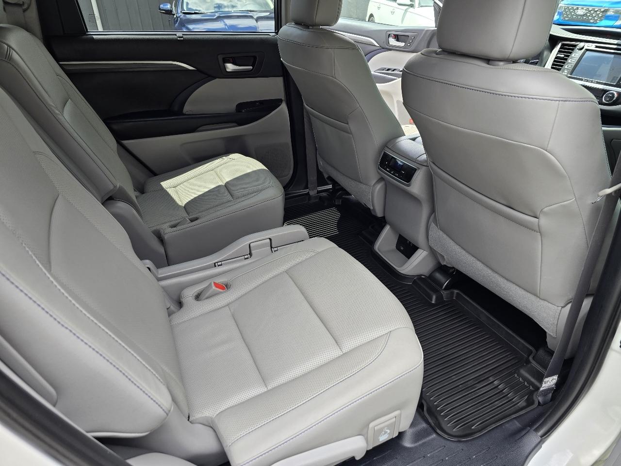 Toyota Highlander Limited AWD V6 2019