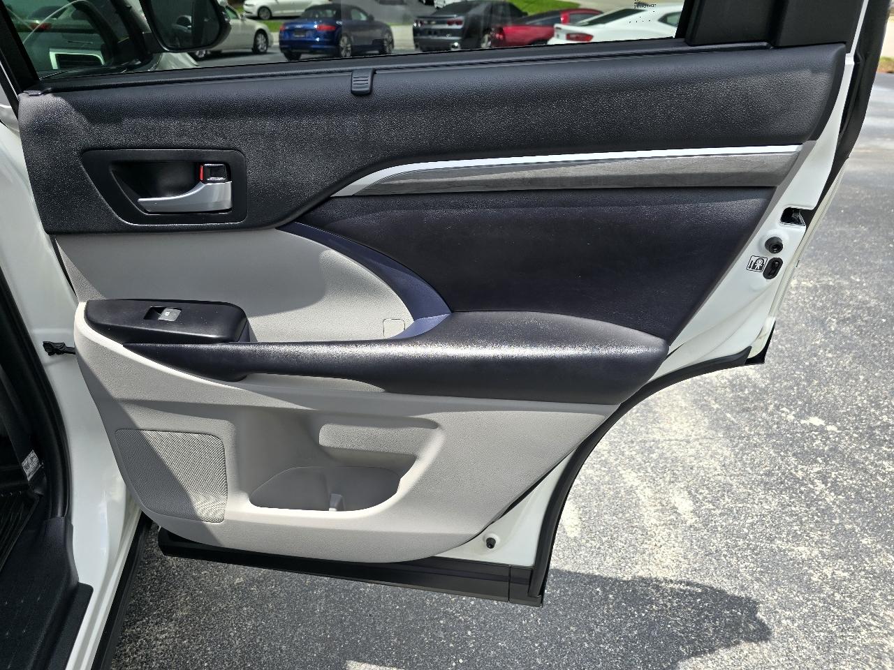 Toyota Highlander Limited AWD V6 2019