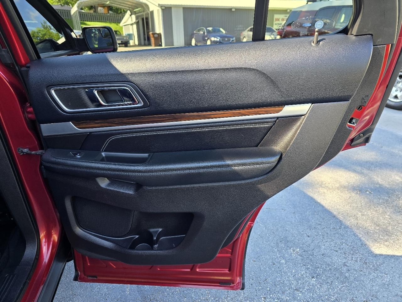 Ford Explorer Limited 4WD 2016