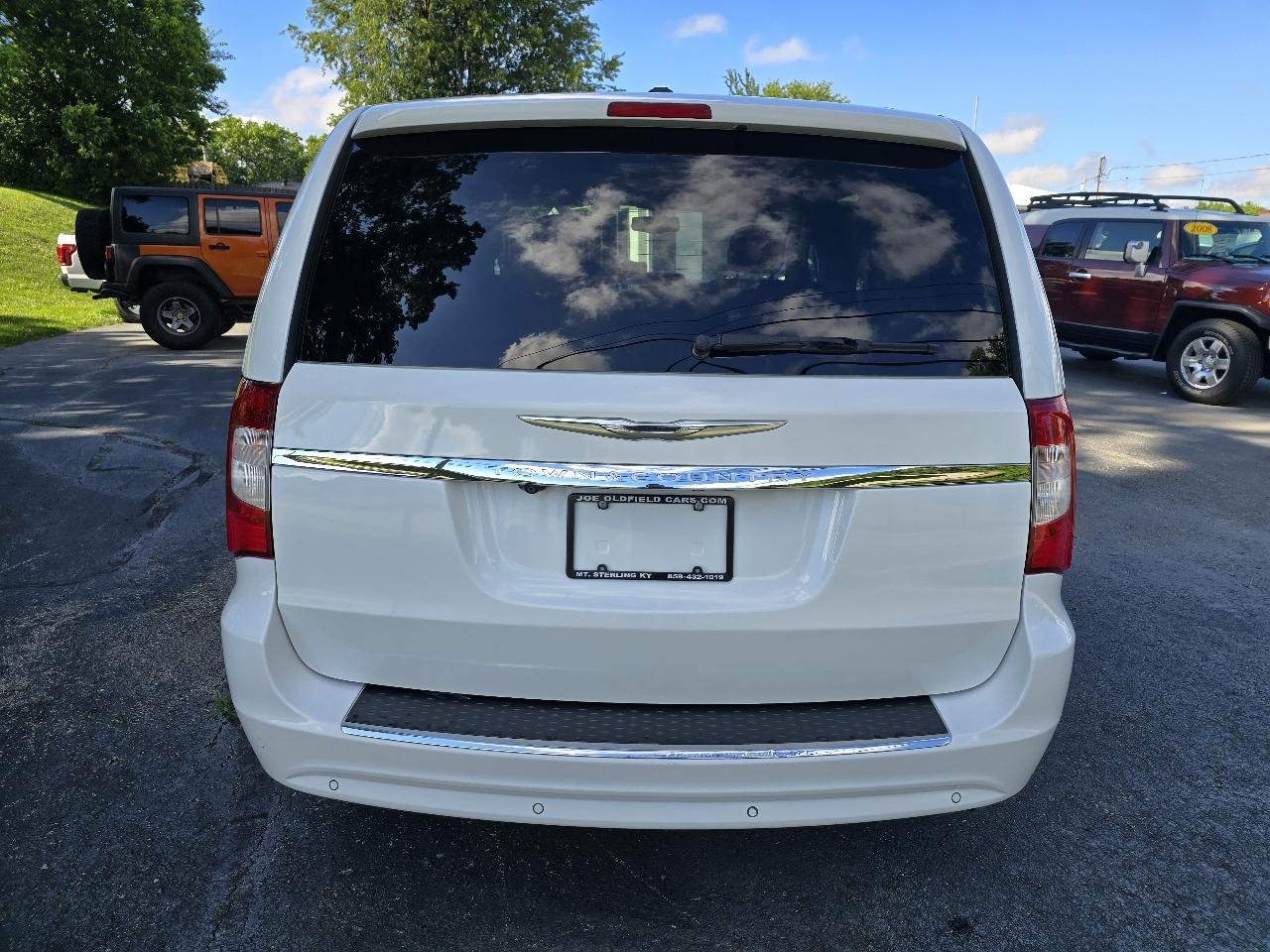 Chrysler Town & Country Touring 2014