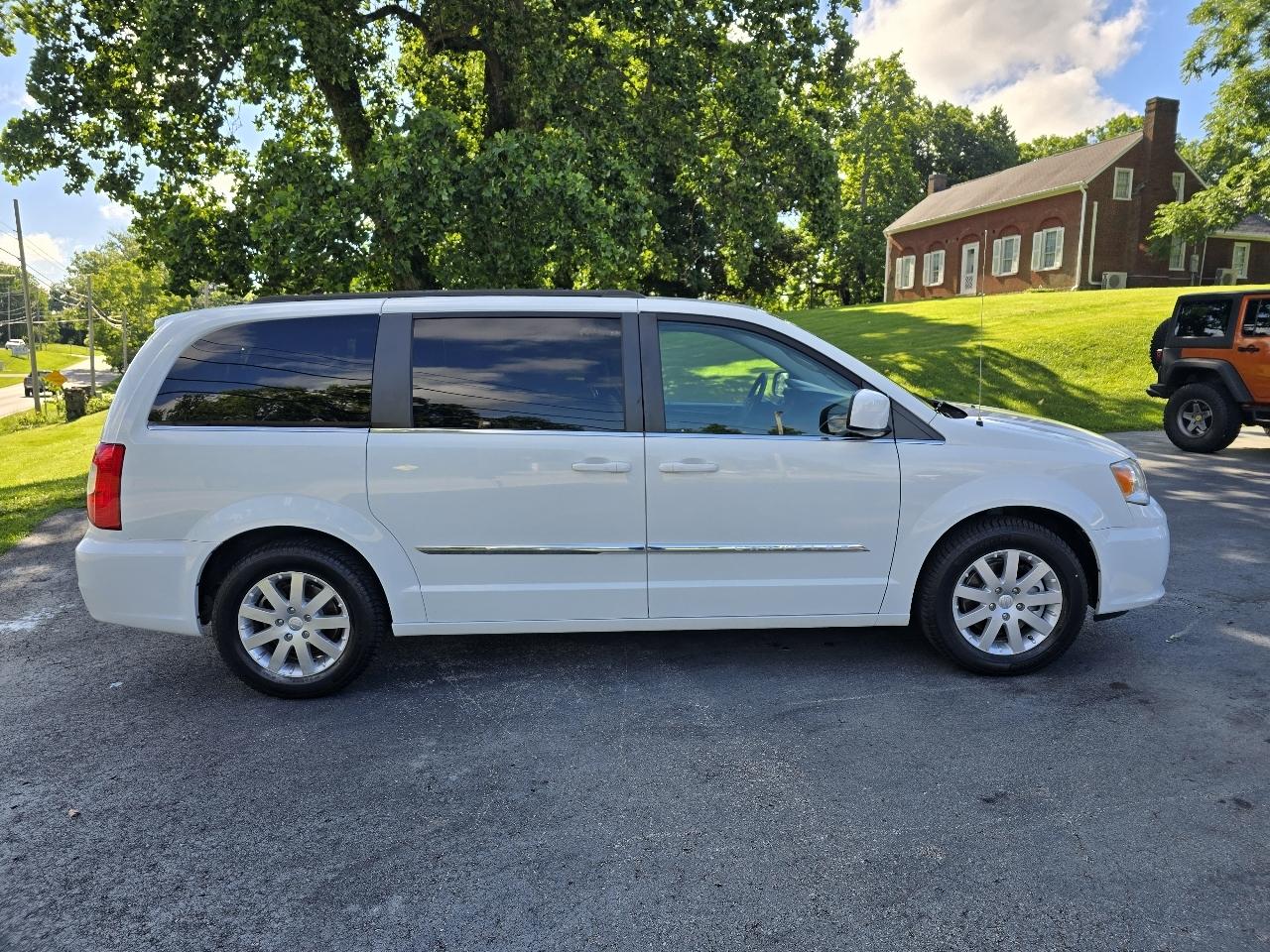 Chrysler Town & Country Touring 2014