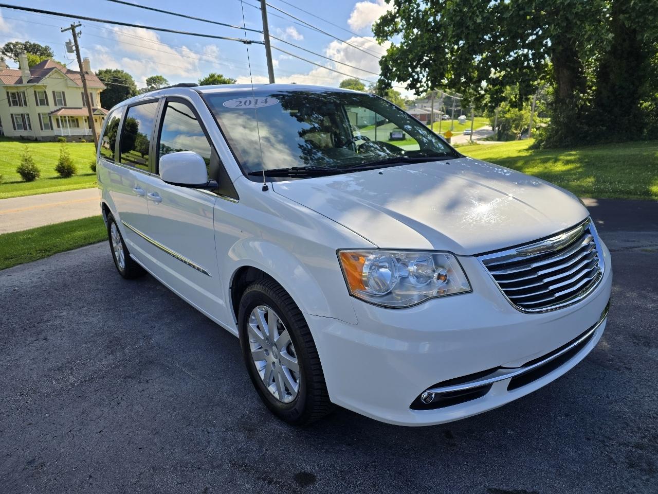 Chrysler Town & Country Touring 2014
